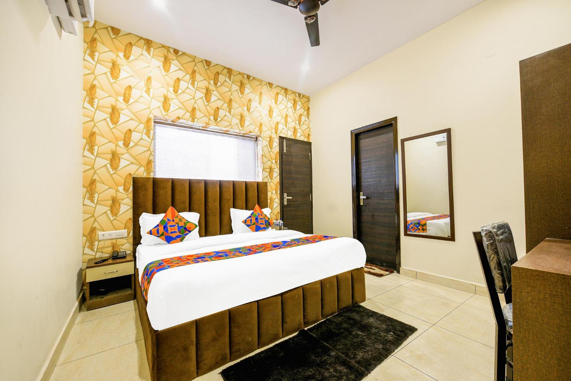 Fabhotel Royal Regency I 루드히아나 외부 사진